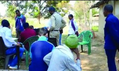 बड़े भाई को ज्यादा तवज्जों देने पर नाबालिग ने मां-बाप को मारकर घर में दफनाया