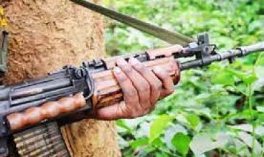 मुठभेड़ में 3 लाख के इनामी नक्सली कमांडर डेर