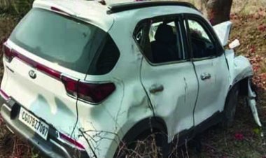 सड़क हादसे में महिला टीचर की मौत