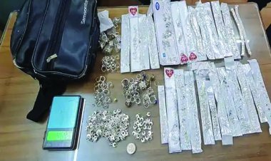 रिश्तेदार ने चुरा लिए थे चांदी के डेढ़ किलो जेवर