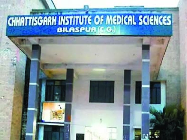 मरीज को नाश्ते में मिला कीड़ा, ठेकेदार को नोटिस