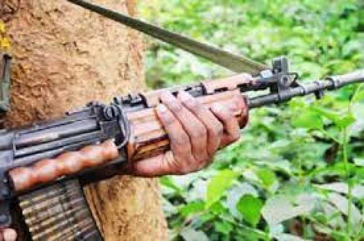 मुठभेड़ में 3 लाख के इनामी नक्सली कमांडर डेर