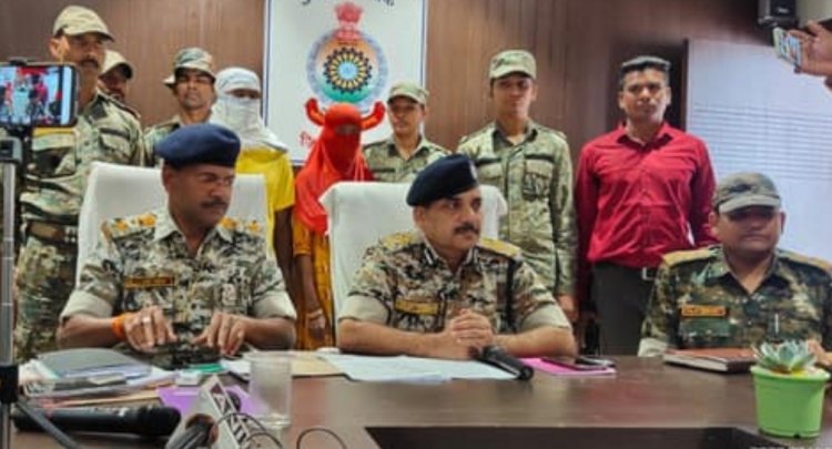 8 और 5 लाख के हार्डकोर इनामी नक्सली दंपति ने किया सरेंडर