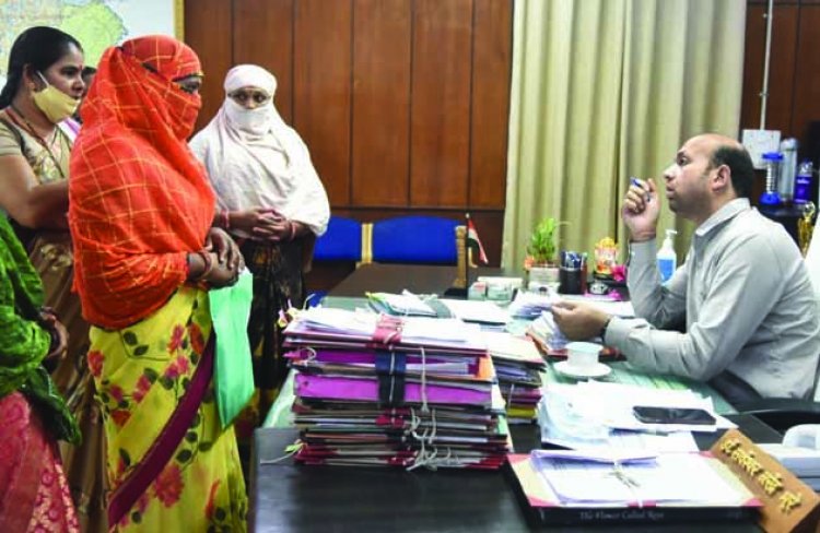साढ़े तीन लाख रुपए दोगुना करने का झांसा देकर हड़प ली किसान की जमीन