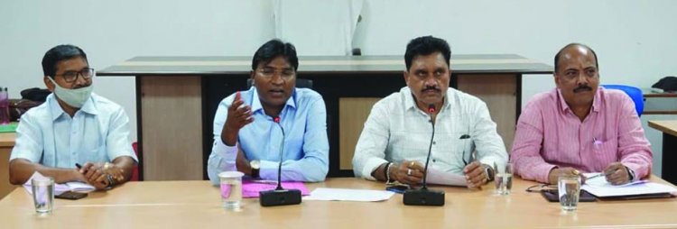 राष्ट्रीय शहरी आजीविका मिशन के मैनेजरों को कार्य प्रगति में सुधार लाने आयुक्त ने दिए निर्देश