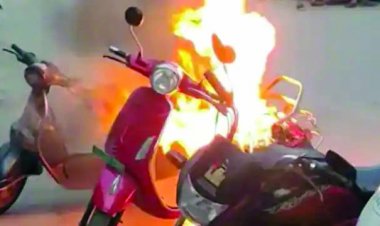 बैटरी में ब्लास्ट से एक की मौत, तीन घायल