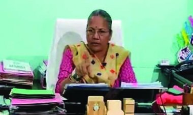 माँ को वापस लाने बच्चे ने महिला आयोग से लगाई गुहार