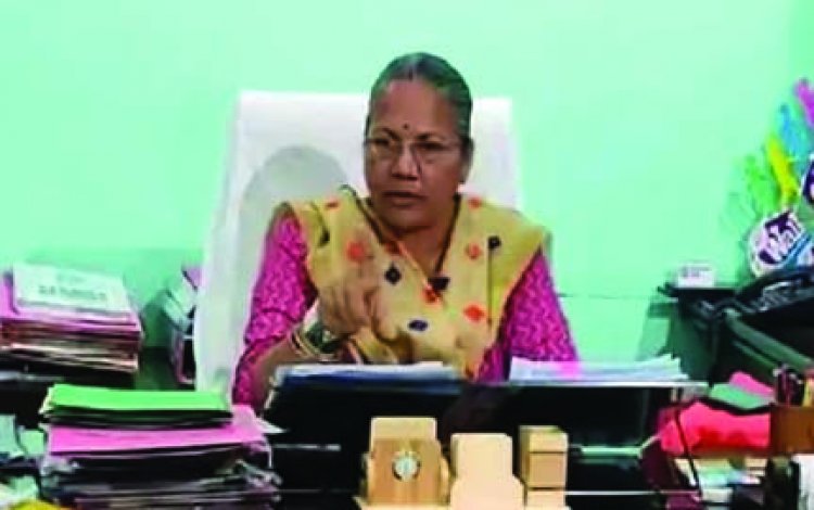 माँ को वापस लाने बच्चे ने महिला आयोग से लगाई गुहार