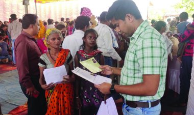 इंदिरा चौक के निकट का विडियों देख आयुक्त ने तत्काल नाली बनाने दिए निर्देश