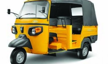 सवारी लेने गए चालक का आटो पार