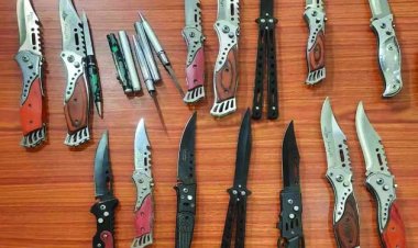 रायपुर पुलिस ने चलाया विशेष अभियान, बरामद किए बटनदार चाकू