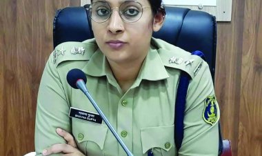 एसपी के निर्देश पर ब्लैकमेलर दिल्ली से गिरफ्तार