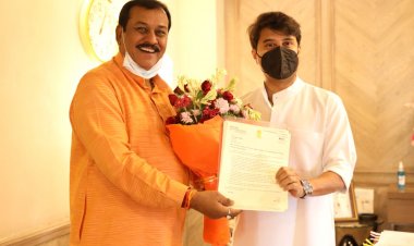 सांसद विजय बघेल ने केंद्रीय इस्पात मंत्री से मिलकर इस्पात कर्मियों की समस्याओं को शीघ्र निराकरण करने की अपील