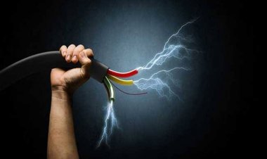 हाईटेंशन तार मरम्मत के दौरान अचानक दौड़ने लगी बिजली,  करंट की चपेट में आने से एक की मौत, 2 गंभीर