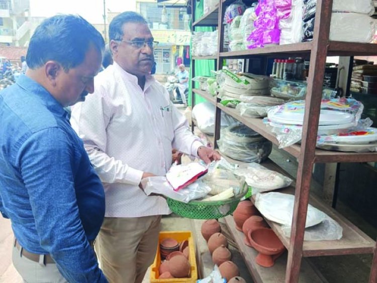 रिसाली निगम ने की ताबड़तोड़ कार्रवाई, व्यापारियों में हड़कंप