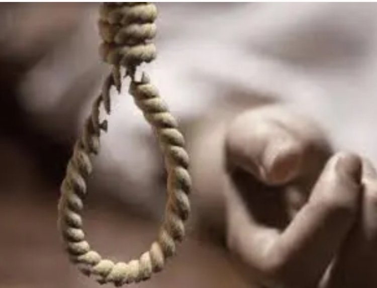 2 बच्चों को मार फांसी में झूला किसान