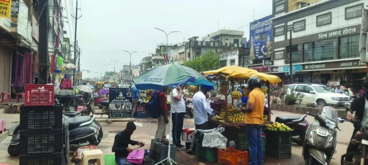 संडे बाजार सुपेला की व्यवस्था को नहीं सुधार सकी नगर निगम