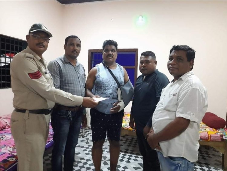 पुलिस परिवार ने चंदा इकट्ठा कर की घायल सिपाही की मदद