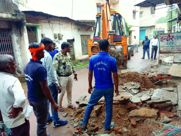 भिलाई 3 बाजार चौक क्षेत्र में तीन दिनों से चल रहा अतिक्रमणकारियों पर कार्रवाई