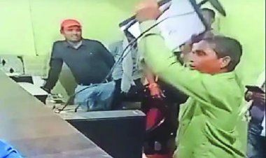 नहीं मिली डीएपी खाद तो किसानों ने  सोसाइटी में रखे कम्प्यूटर को तोड़ा