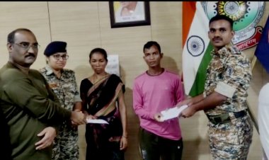 सरकार के पुनर्वास नीति से प्रभावित होकर नक्सली दंपति ने किया आत्मसमर्पण