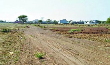 अवैध प्लाटिंग पर बड़ी कार्रवाई, 193 खसरों की जमीन की खरीद बिक्री पर प्रतिबंध