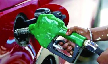 बांग्लादेश में रातोंरात रिकॉर्ड 51.7% बढ़ गई पेट्रोल-डीजल की कीमत