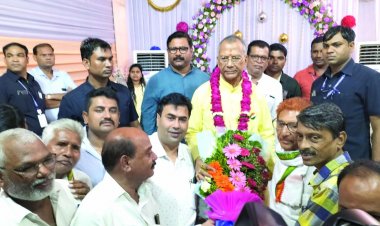 जन्म दिवस पर लोगों ने की मंत्री ताम्रध्वज साहू की दीर्घायु की कामना, बधाई देने लगा तांता