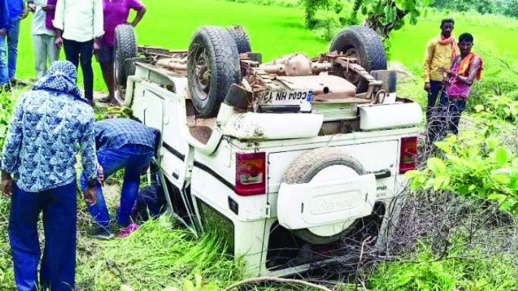 कार की ठोकर से बोलेरो सवार एक की मौत, चार घायल