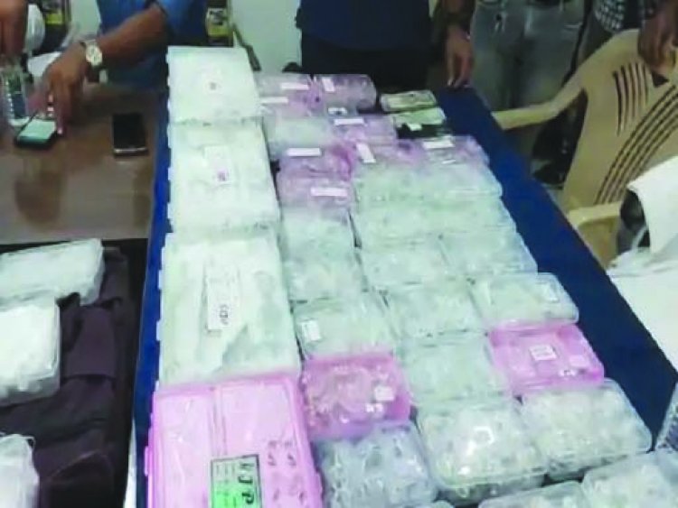 महासमुंद जिले की पुलिस ने पकड़ी डेढ़ करोड़ की चांदी