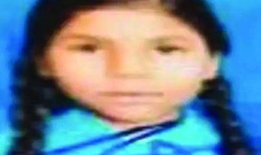 घर में फांसी से लटकी मिली 10वीं की छात्रा