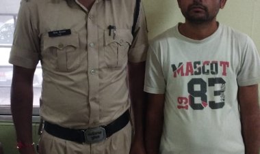 रकम डबल करने का झांसा देकर करोड़ की ठगी करने वाला चिटफंड कंपनी का  डायरेक्टर को दुर्ग जिला पुलिस ने मध्यप्रदेश से किया गिरफ्तार