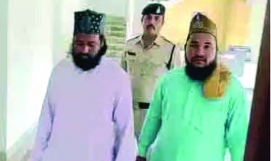 मदरसे में लटकी मिली युवती की लाश, दो मौलाना पर लगे रेप और हत्या के आरोप