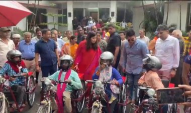 सैकड़ों लोगों की मुराद हुई पूरी, सरोज पांडेय ने बांटे कृत्रिम अंगों सहित आवश्यक वस्तुएं