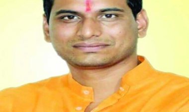 सेक्टर 1 पहुंचे विधायक देवेंद्र वार्डवासियों से किया संवाद