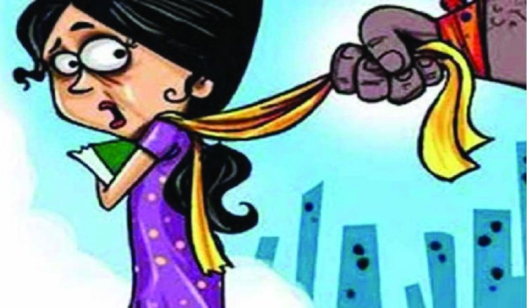 छात्रा से छेड़छाड़ कर फरार शिक्षक की तलाश जारी