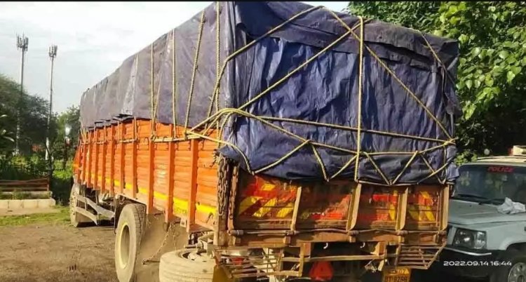 उरला पुलिस ने चोरी के ट्रक को माल व आरोपी सहित पकड़ा