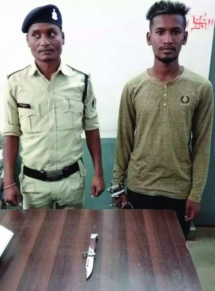 जुलूस के दौरान चाकू से हमला, 3 गिरफ्तार