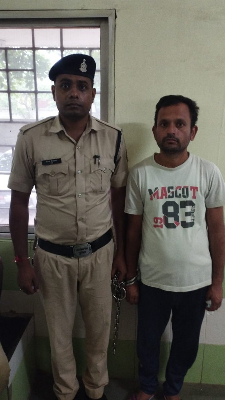 रकम डबल करने का झांसा देकर करोड़ की ठगी करने वाला चिटफंड कंपनी का डायरेक्टर को दुर्ग जिला पुलिस ने मध्यप्रदेश से किया गिरफ्तार