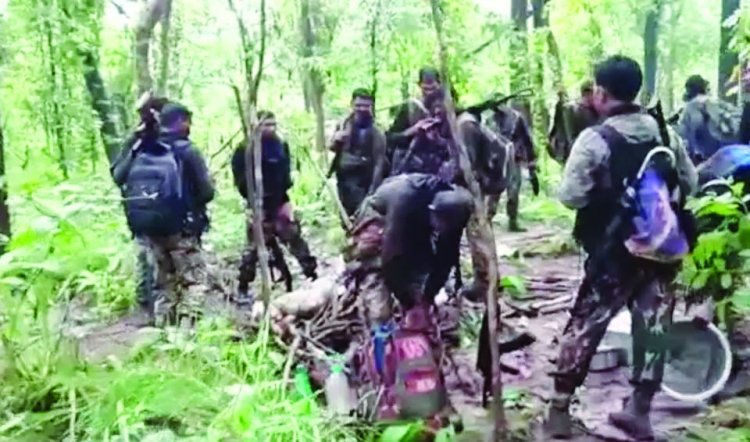जवानों ने किया माओवादी कैंप ध्वस्त