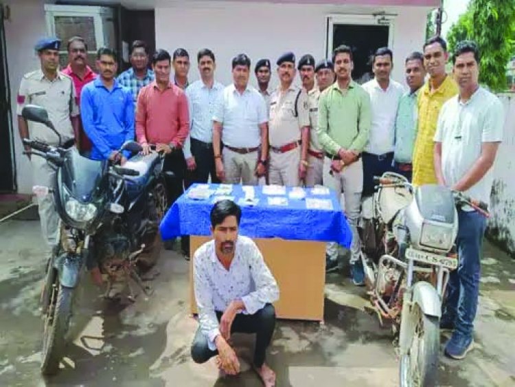 12 मकानों में चोरी करने वाला शातिर गिरफ्तार