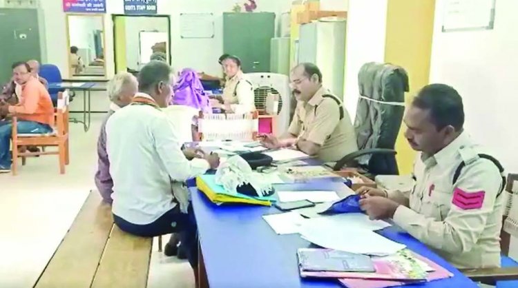 किसानों के केसीसी लोन लेकर फरार 1 करोड़ की ठगी मामले में दो आरोपी गिरफ्तार