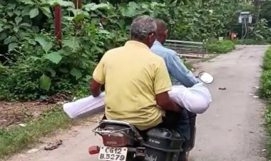 लचर व्यवस्था : अस्पताल से शव वाहन ना मिलने से जब पिता बाइक में ले जाने लगा बच्चे का शव ...