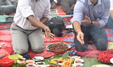 रक्षित केंद्र में एसपी ने किया शस्त्र पूजा, जवानों और आम नागरिकों के लिए सुरक्षा, शांति और उन्नति की कामना की