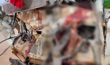 सड़क हादसे में दो युवकों की मौत