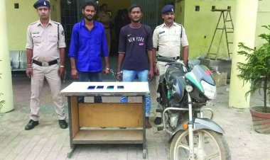 मोबाइल लूटने वाले दो पकड़ाए