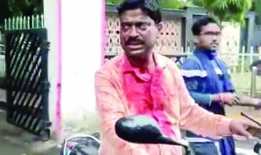 जमीन विवाद को लेकर कलेक्टोरेट के सामने भाइयों में खूनी संघर्ष, एक गंभीर