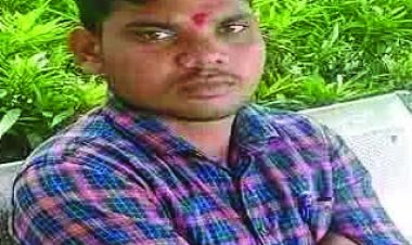 नक्सलियों ने की पत्रकार के भाई की हत्या