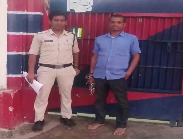 अपने पुत्रों को प्रेस से जलाने वाले जल्लाद पिता को पुलिस ने भेजा जेल