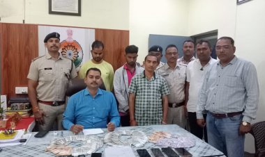 क्रिकेट सट्टा खिलौने वाले 3 आरोपियों से लाखों रुपए नगदी व 8 मोबाइल जब्त